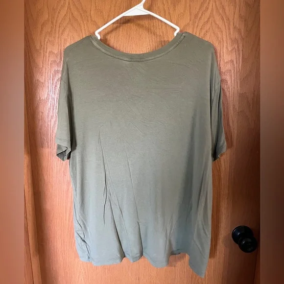 Basic Tee - Picture 2 of 2